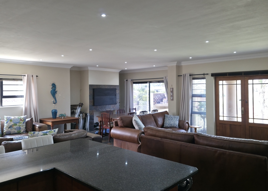 4 Bedroom Property for Sale in Noorsekloof Eastern Cape